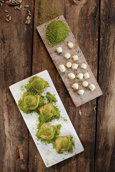 SO BAKLAVA Midye Baklava 1 Kg