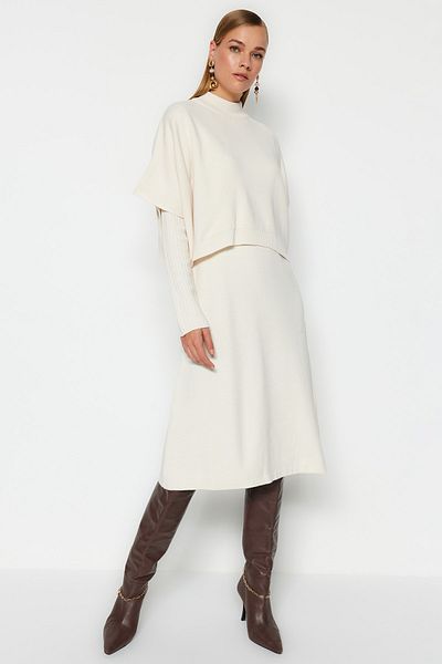Trendyol Collection Ecru Knitwear Midi svetrové šaty – Wide Fit Twoaw24El00012