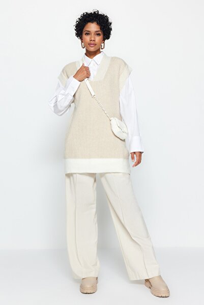 Trendyol Modest Stone Color Blocked V-Neck Thessaloniki Knitwear Sweater TCTAW24UV00000