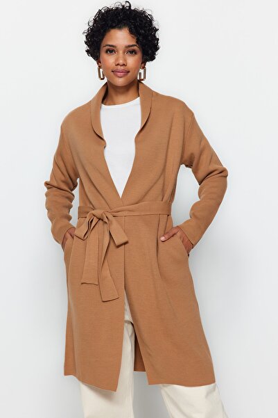 Trendyol Modest Cardigan de tricotaj cu buzunar cu curea bej TCTAW24TH00033