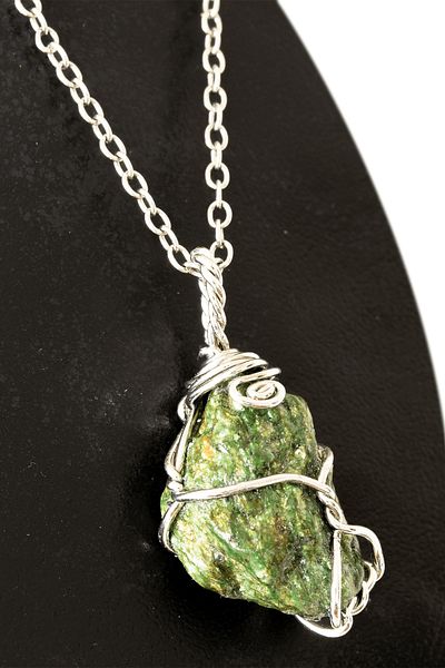 Tesbih Atölyesi Certified Raw Unprocessed Wire Wrapped Fuchsite Stone Necklace