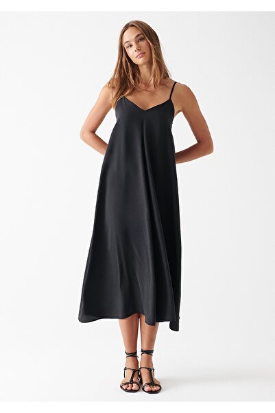 Mavi V Yaka Siyah Elbise 1310139-900