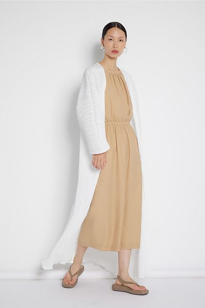 Nuum Design Crocheted Abaya white