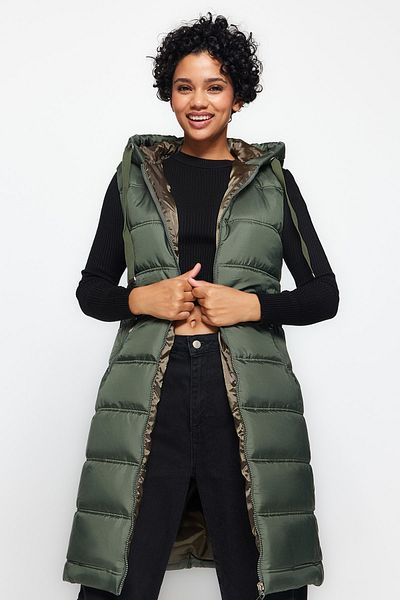 Trendyol Collection Khaki vodoodpudivá dlouhá vesta s kapucí TWOAW24YE00017