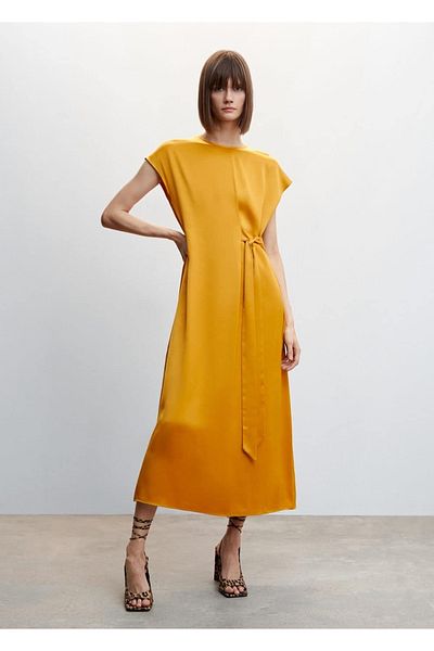 MANGO Woman Saténové šaty s detailním uzlem