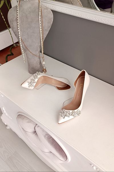 LA CALZATURE Mother of Pearl Leather Side Transparent 11cm Heeled Women's Wedding Dress Shoes with Star Accessory