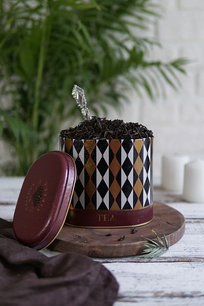 EVLE Er004-v7 Circus Tea Patterned Oval Metal Storage Container 11x15 Cm