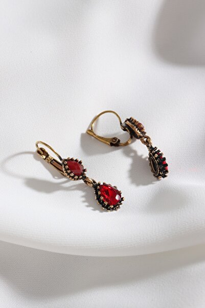 Süspüs Accessories KIRMIZI DAMLA TAŞ SALLANTILI OTANTİK KÜPE