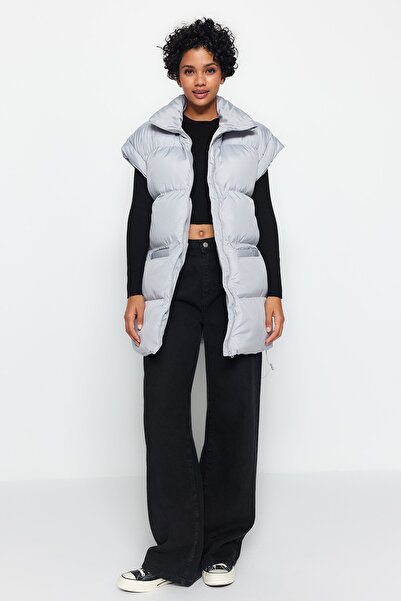 Trendyol Collection Graue, übergroße, wasserabweisende Pufferweste mit Schult...