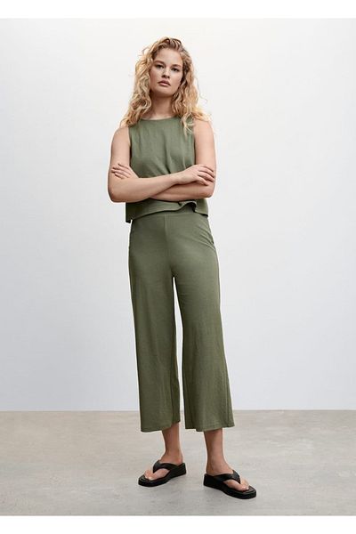 MANGO Woman Top z rozcięciami po bokach