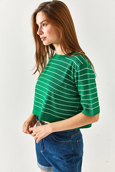 Olalook Dámská trávová zelená s výstřihem proužkovaná pletená halenka BLZ-19002353