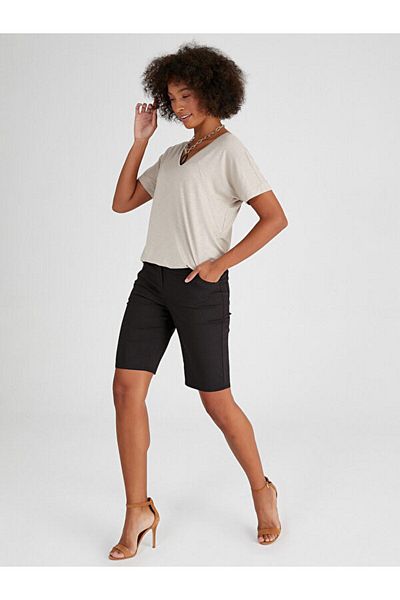 Faik Sönmez Schwarze Slim Fit-Shorts für Damen mit normaler Taille 00060
