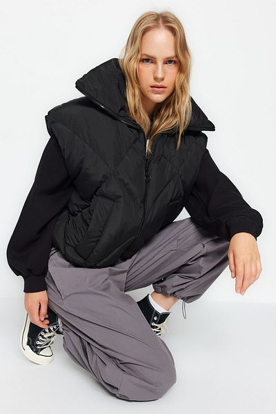 Trendyol Collection Black Oversize Shoulder Detailed Water Repellent Quilted Puffer Vest TWOAW24YE00029