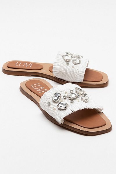 LuviShoes NORVE White Straw Stone Women's Slippers
