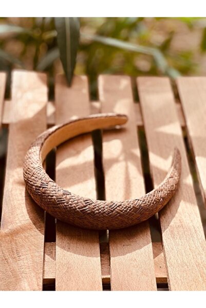 who knows ¿ Brown Straw Filled Crown