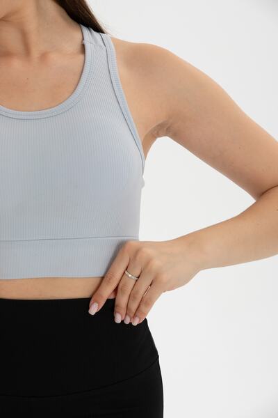 Eke Tekstil Жіночий кроп-топ з вбудованими чашками та товстими бретелями