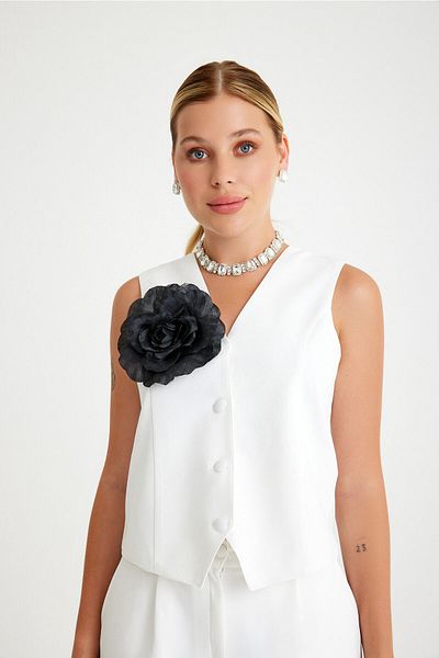 Bohai Design Special Design Rose Detailed Vest