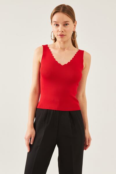 schlank Жіноча червона безрукавка з товстими бретелями, коміром-драпіровкою т...