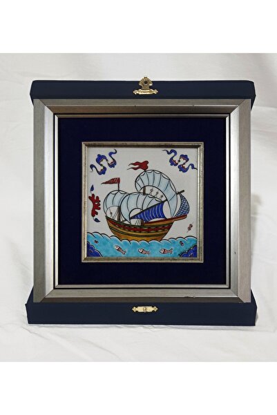 Elma Hediyelik Kadife Kutulu Kalyon Çini Çerçeveli Dekoratif Duvar Tablosu El...