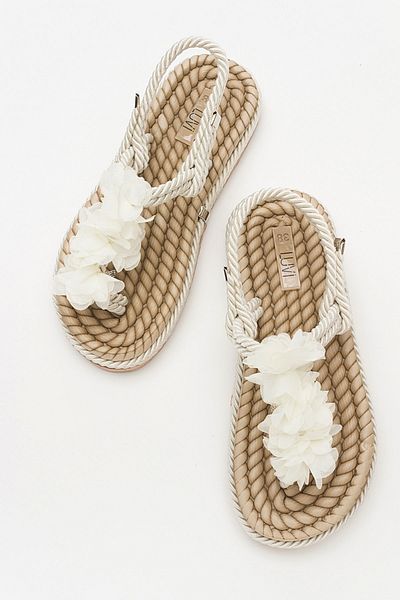 LuviShoes Dámské sandály SANTRA Beige Flip Flops