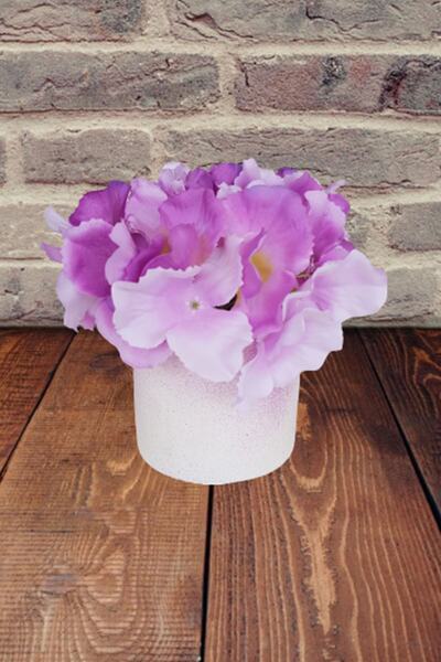 adresiburasi Beton أزرق بلون الكوبالت ıda زهرة طاولة من زهرة الأقحوان الاصطناعية باللون الأرجواني