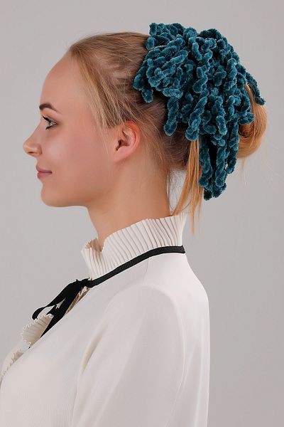 Melodi Scarf Bun Buckle Scarf Bun Velvet Emerald Green