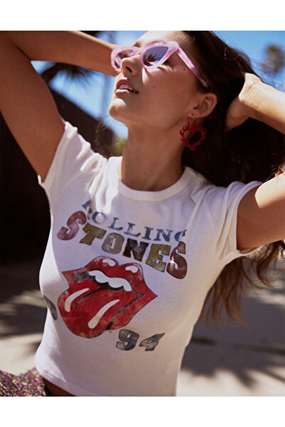 Jose Clothing Γυναικεία Crop μπλούζα με κοντομάνικο εμπριμέ σε λευκό χρώμα