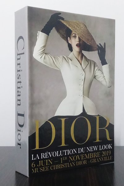 BayCazip Kitap Görünümlü Dekoratif Kutu Vogue Şapkalı Kadın Temalı