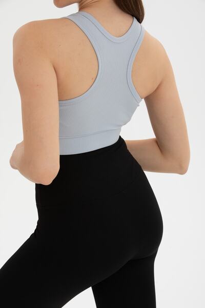 Eke Tekstil Жіночий кроп-топ з вбудованими чашками та товстими бретелями