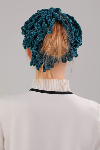 Melodi Scarf Bun Buckle Scarf Bun Velvet Emerald Green