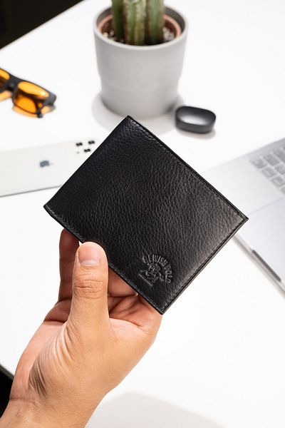 Newish Men's Black Genuine Leather Wallet and Card Holder