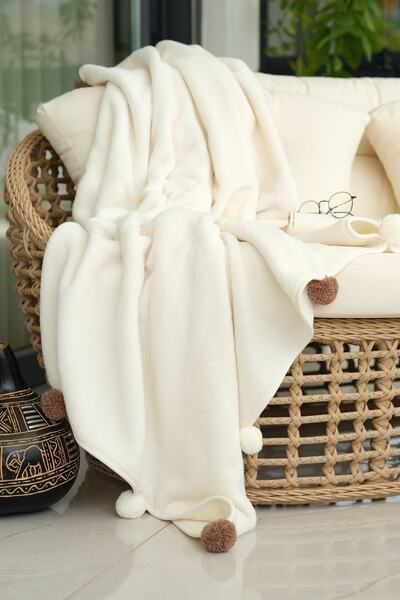 cakka Wellsoft Plush Pompom Single Tv Blanket |   Ecru