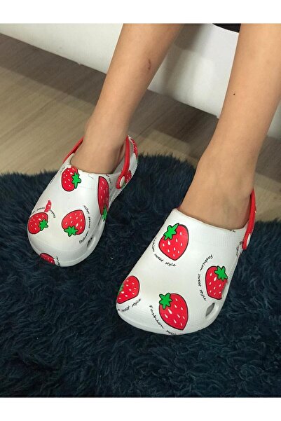 Bold Boutique Çilek Desenli Terlik Model Yumuşak Taban Sandalet Kaydırmaz Taban