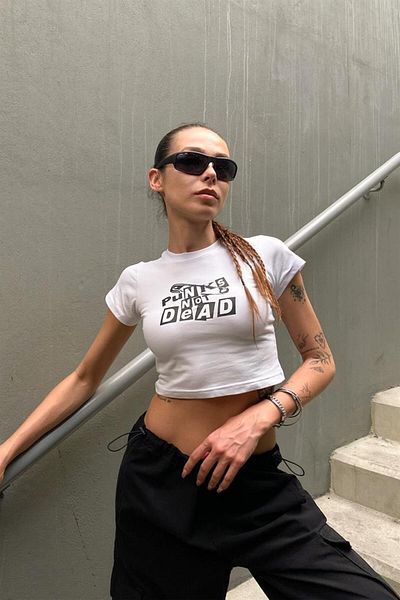 Jose Clothing Λευκό εμπριμέ γυναικείο Crop Top - Κοντό μανίκι που εφαρμόζει στο σώμα