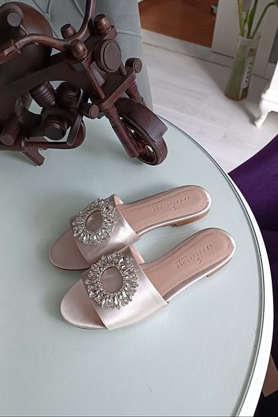 LA CALZATURE Γυναικείες παντόφλες Skin Satin Accessories
