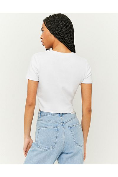 Jose Clothing Λευκό εμπριμέ γυναικείο Crop Top - Κοντομάνικη μπλούζα που εφαρμόζει στο σώμα