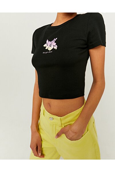 Jose Clothing Λευκό εμπριμέ γυναικείο Crop Top - Κοντομάνικη μπλούζα που εφαρ...