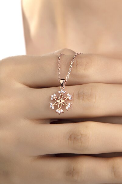 Gümüş Vadisi Kadın Orjinal 925 Ayar Gümüş Zirkon Taşlı Kartanesi Model Kolye