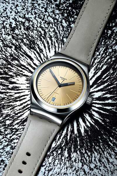 Swatch Women's Wristwatch YIS411