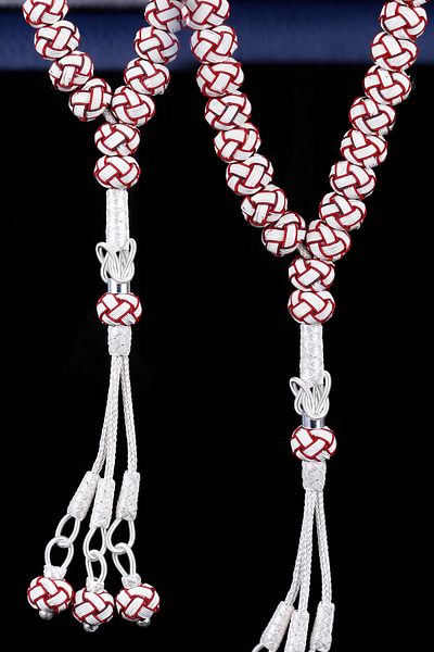 TESBİHCİBABA Red and White Hand Knitted Kazaz Rosary Tb1548