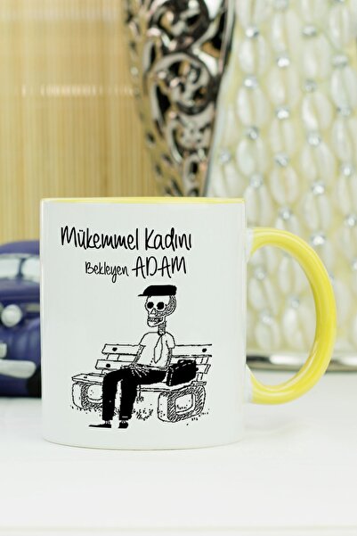 Hediyelen كوب رجل ينتظر المرأة المثالية باللون الأصفر