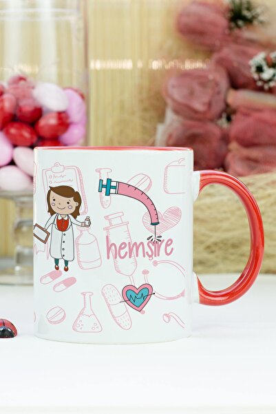 Hediyelen كوب ممرضة باللون الأحمر