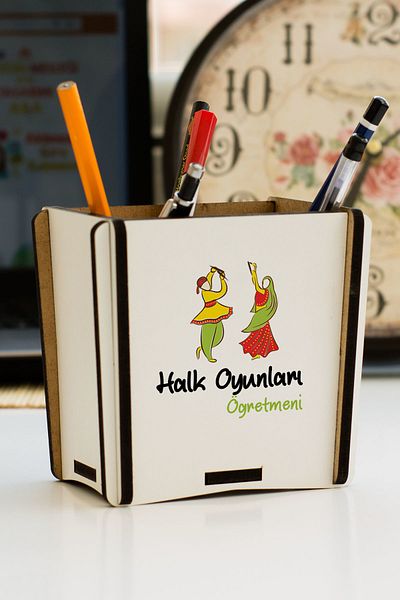 Hediyelen People's Games Teacher Pen Holder