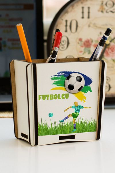 Hediyelen Football Player Pen Holder