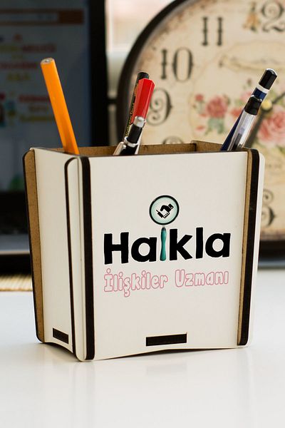 Hediyelen People's Relationship Expert Pen Holder