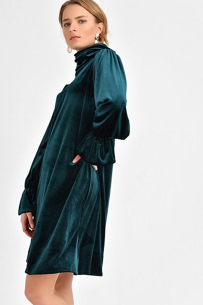 Quincey Green Velvet Dress - Sleeve Detail Ebt2736