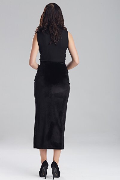 Laranor Γυναικεία μαύρη βελούδινη φούστα με λεπτομέρεια σχισμής, κομψότητα ημέρας και νύχτας 17L6075