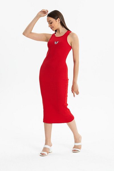 YUSUF CAN KARATAŞ KARATAŞ GİYİM Rochie de damă cu broderie fluture roșu, țesătură camisole, cu gât, lungime 120 cm