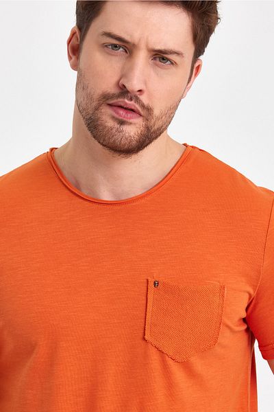 UOMOPARK 2000 Ultra Fashion - Тениска с пламък, джоб и детайлна глава