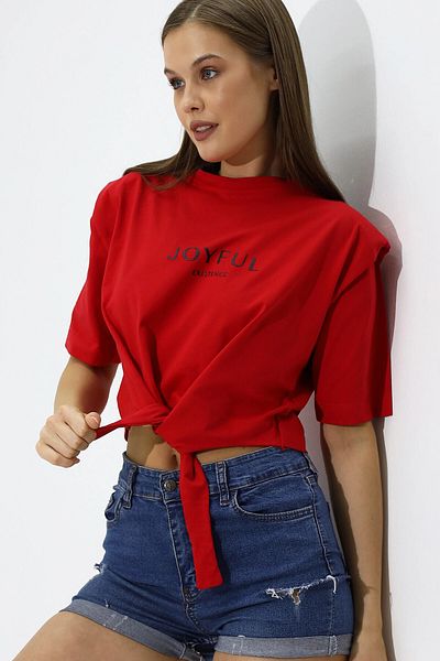 hazelin Women's Red Text Printed Oversize Padded Waist Detail Knitted T-Shirt HZL23S-DSB120231